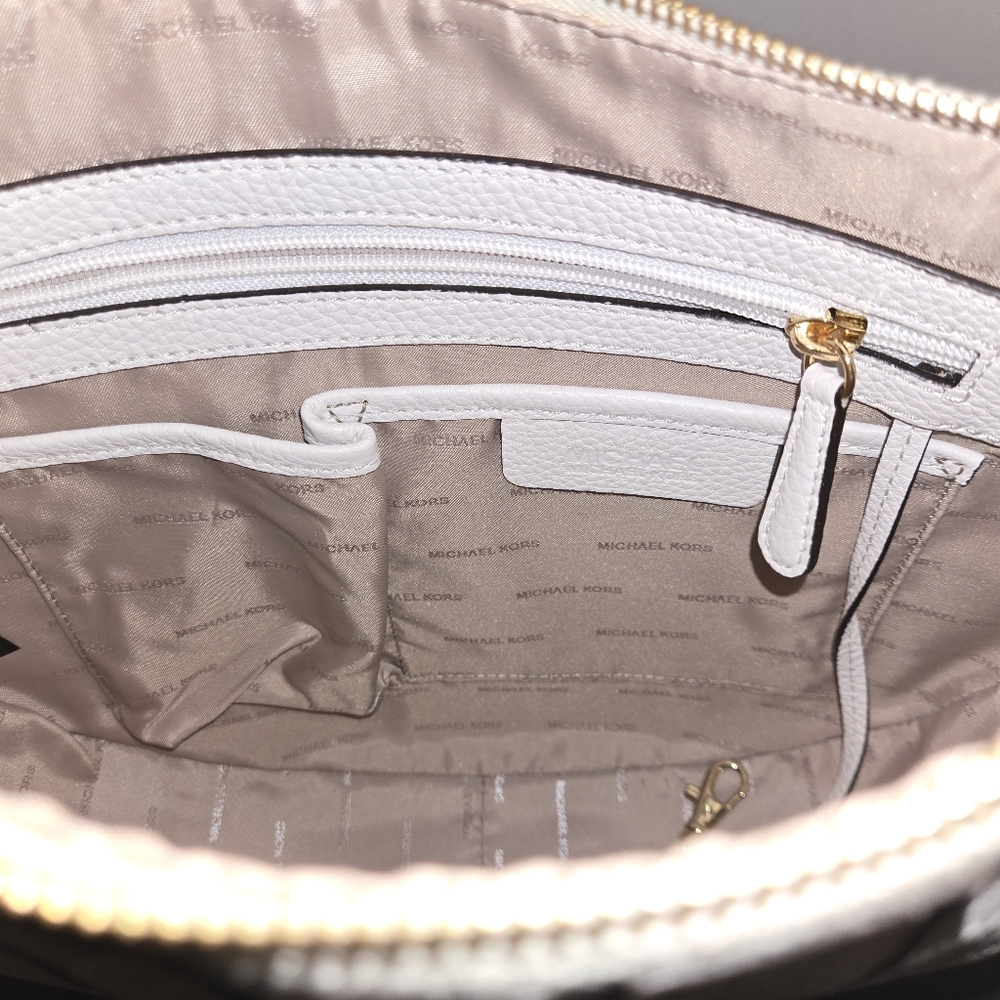 Michael Michael Kors Brooklyn Medium Convertible Hobo Women's - Picture 5 of 13